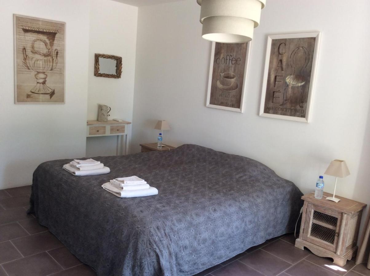 La Bergerie De Castellan Bed & Breakfast Verquieres Exterior photo