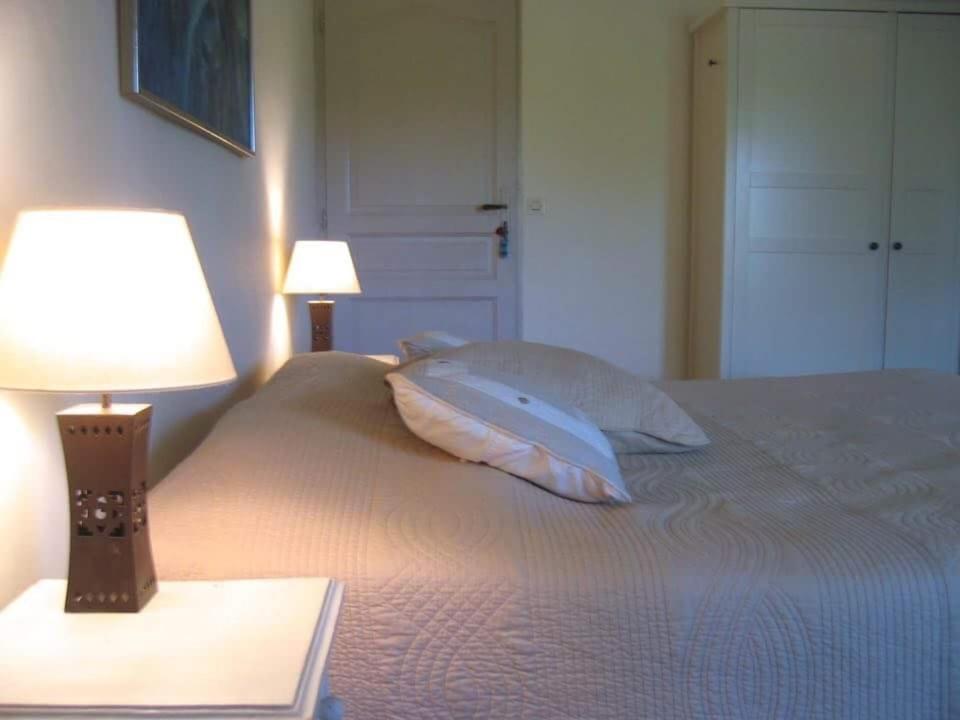 La Bergerie De Castellan Bed & Breakfast Verquieres Exterior photo