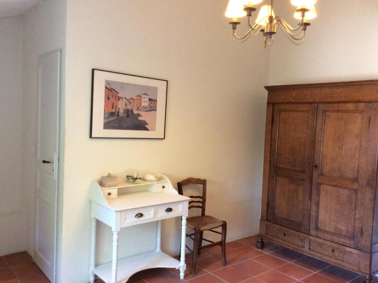 La Bergerie De Castellan Bed & Breakfast Verquieres Exterior photo