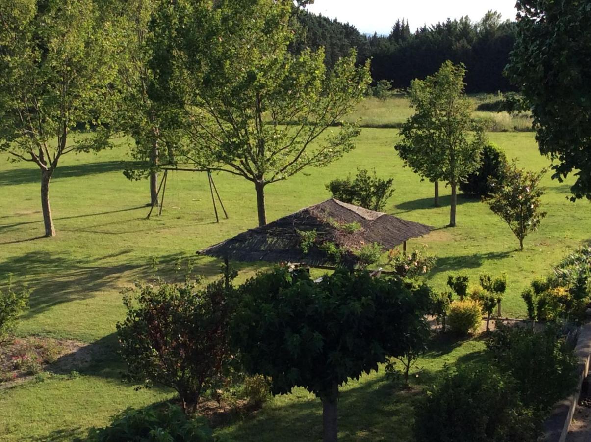 La Bergerie De Castellan Bed & Breakfast Verquieres Exterior photo